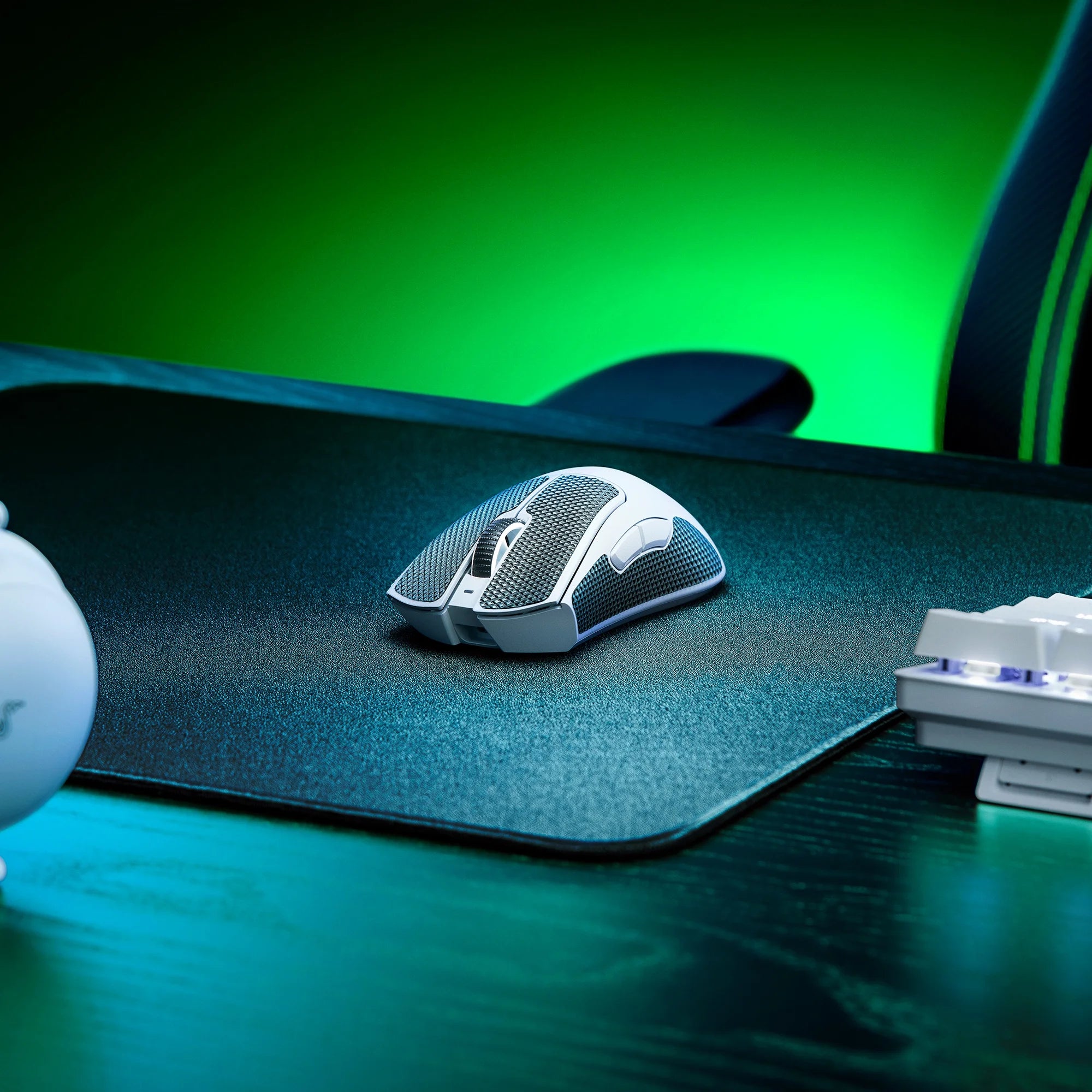 Deathadder V3 Pro Wireless Esports Gaming Mouse, 64G, 5 Buttons, 2.4Ghz & Bluetooth Connectivity, White