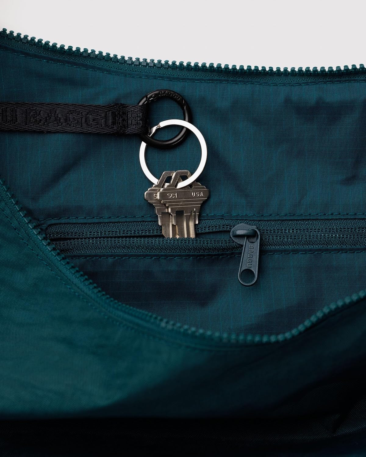 BAGGU Large Nylon Crescent Bag